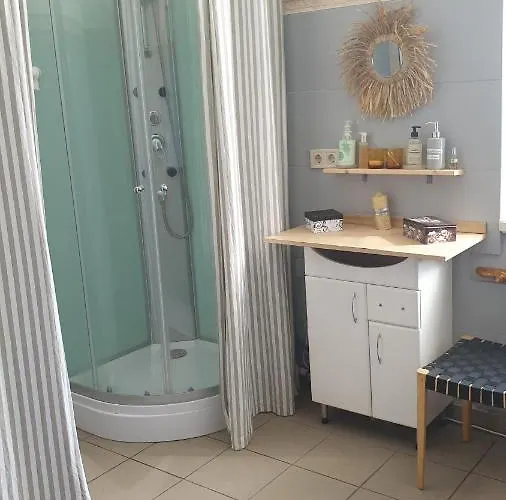 Camellia & Parking Apartment *